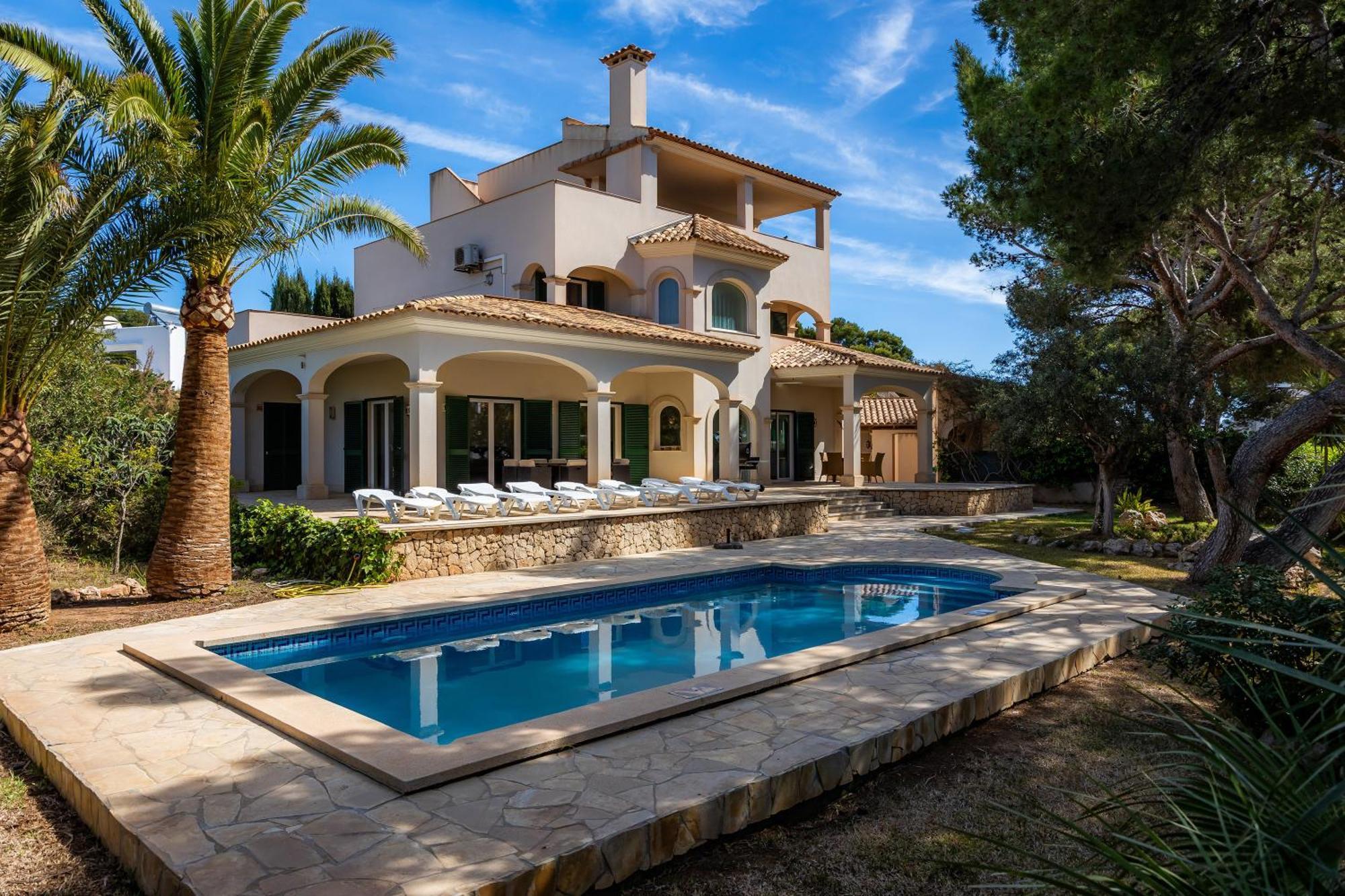 Camelia Villa